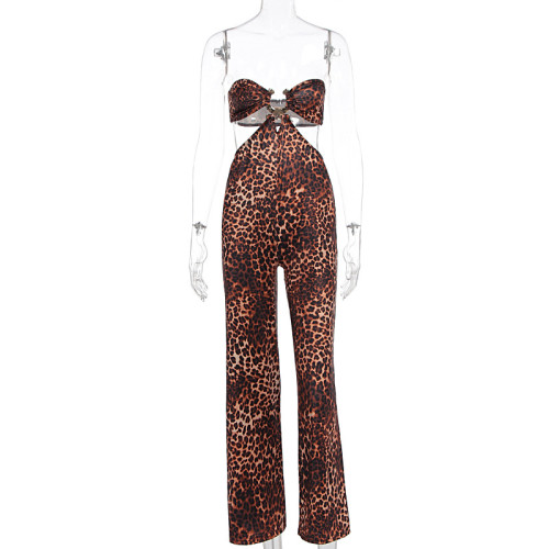 Pants with leopard print wrapped around the chest for external wear