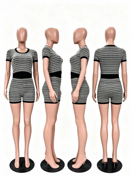 Knitted striped shorts set