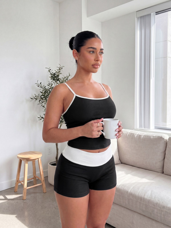 Color blocked sleeveless camisole shorts set