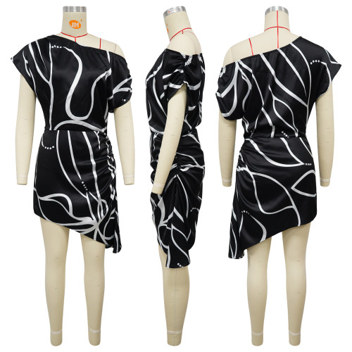 Striped printed short skirt with sloping shoulders dress