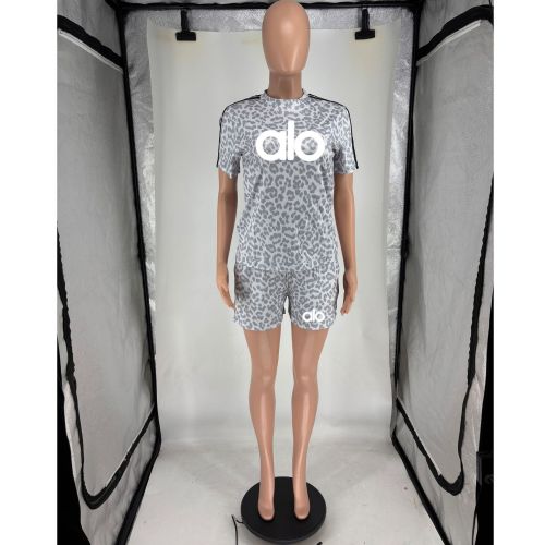 Printed leopard print polka dot short sleeved sports shorts two-piece set