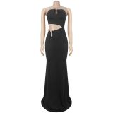 Strapless and revealing backpack buttocks dress