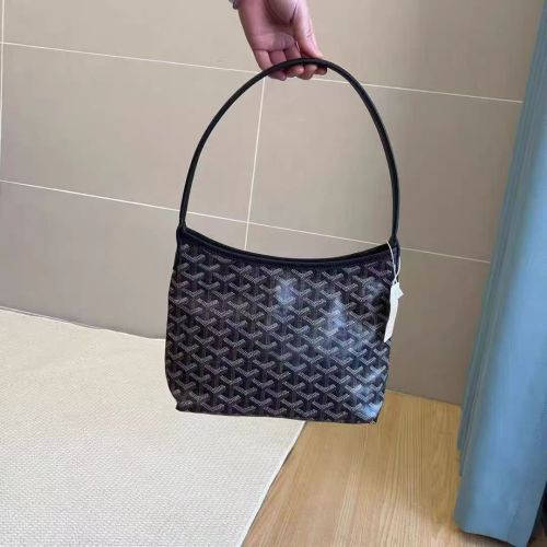 Large capacity minimalist shoulder bag