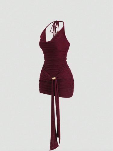 Hanging neck, swinging collar, mesh bag, hip skirt, pleated strap, short style