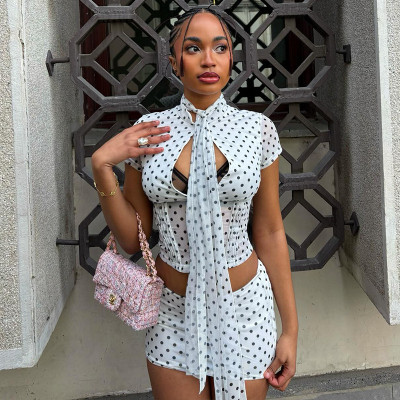 Umbilical short sleeved skirt set, neck strap, polka dot two-piece set