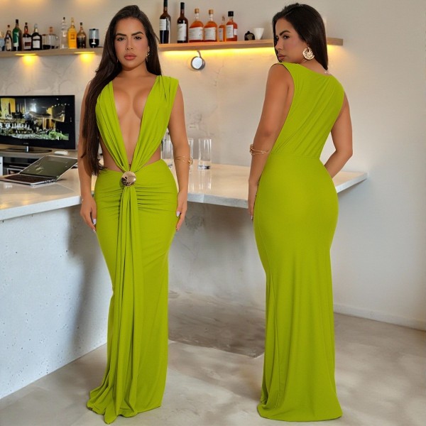 V-neck pleated metal accessory buckle ribbon style dress