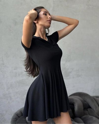 Solid color waist cinched shirt dress