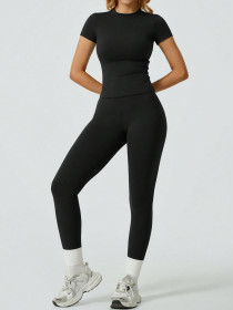 Tight fitting quick drying high waisted hip lifting short sleeved pants yoga suit set
