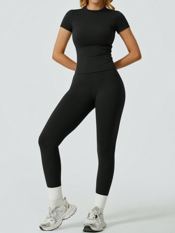 Tight fitting quick drying high waisted hip lifting short sleeved pants yoga suit set
