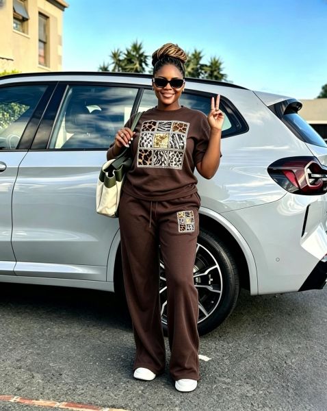 Nine grid hot stamping retro leopard print plush short sleeved wide leg pants two-piece set C1074934514023