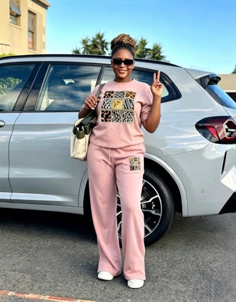 Nine grid hot stamping retro leopard print plush short sleeved wide leg pants two-piece set C1074934514023