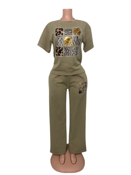 Nine grid hot stamping retro leopard print plush short sleeved wide leg pants two-piece set C1074934514023