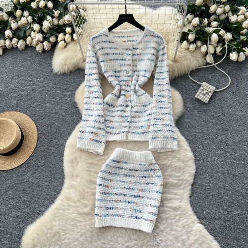 Round neck waist cinched long sleeved knitted shirt, hip hugging short skirt A989211118349