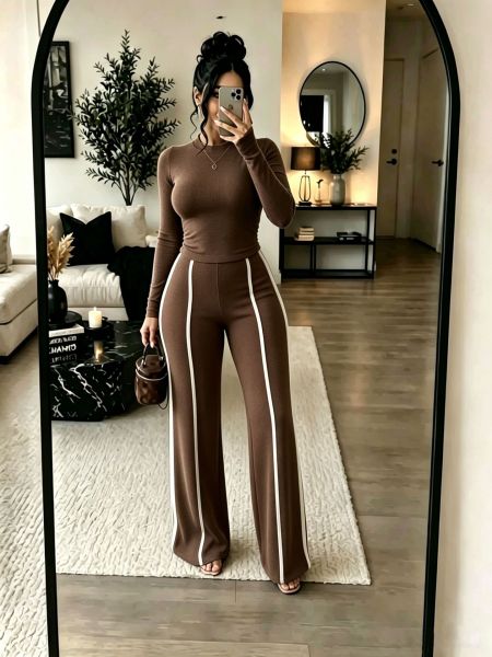 Two piece set of elastic tight fitting base top and spliced wide leg pants A1081117901091
