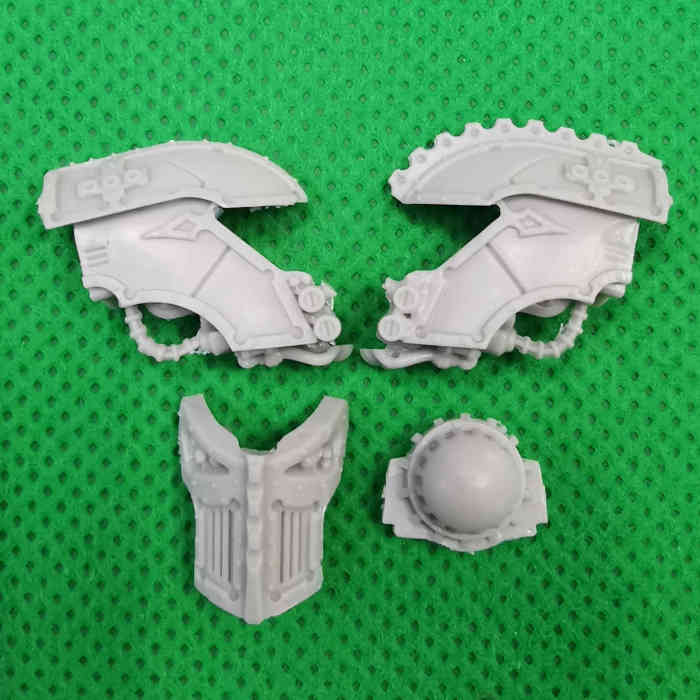 Warlord Titan Weapons: Plasma Annihilators, Laser Blasters and Power Claw bits