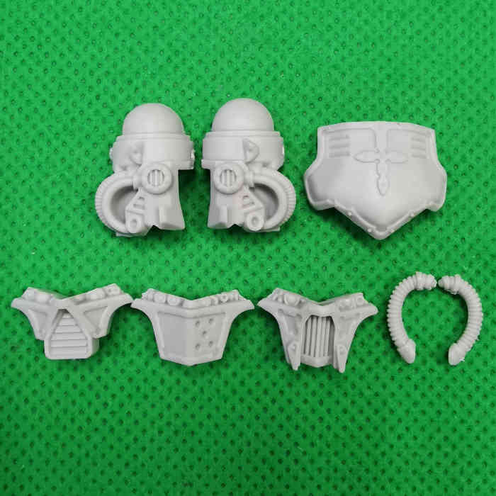 Reaver Titan Weapons: Melta Cannon, Chainfist, Volcano Cannon and Turbo Laser