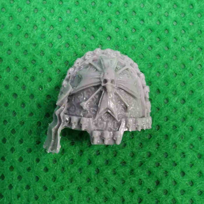Black Templars Terminator Shoulder Pads