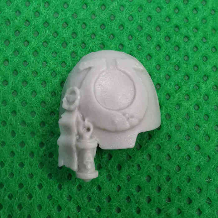 Ultramarines Terminator Shoulder Pads