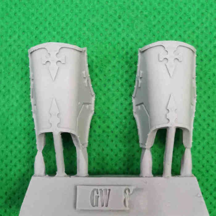 Adeptus Titanicus: Dire Wolf Heavy Scout Titan with Neutron Laser bits