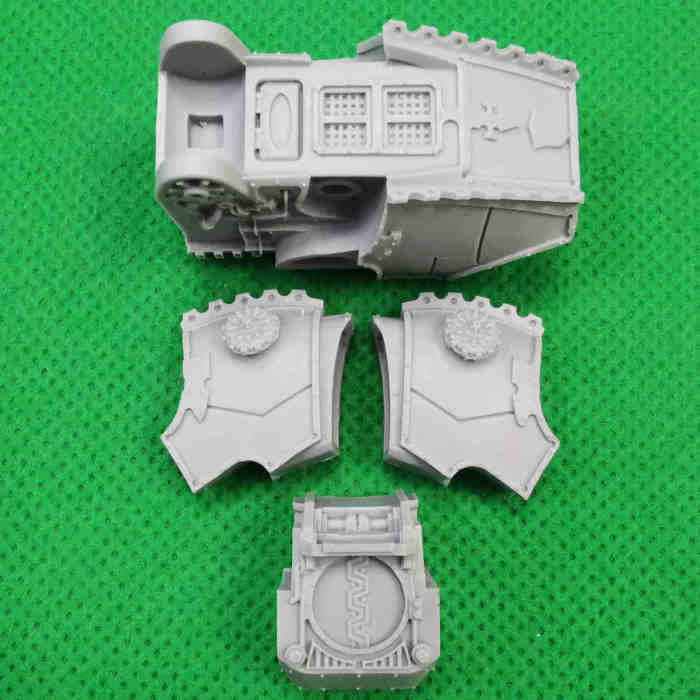 Adeptus Titanicus: Dire Wolf Heavy Scout Titan with Neutron Laser bits