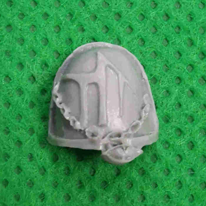 Sons of Horus Legion MKIV Shoulder Pads bits