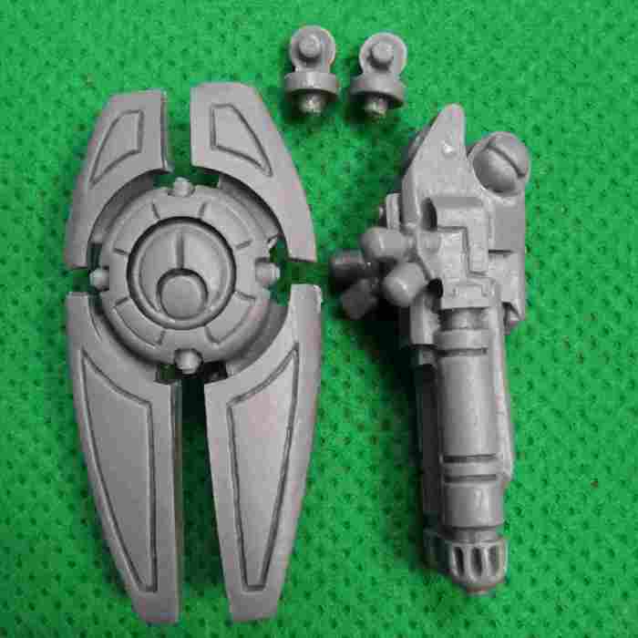 Tau Shas'o R'myr's Battlesuit