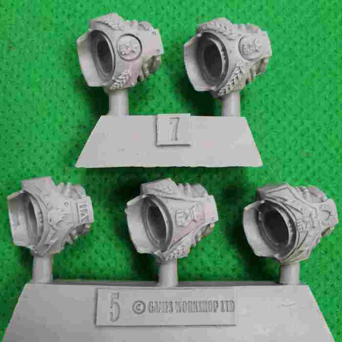 Imperial Fists – Phalanx Warder Squad Upgrade Set bits