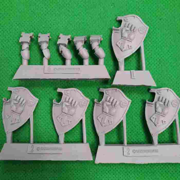 Imperial Fists – Phalanx Warder Squad Upgrade Set bits