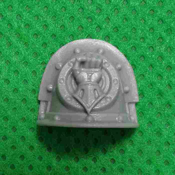 Imperial Fists Legion Praetor bits
