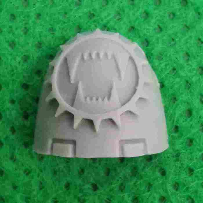 World Eaters MKVI Shoulder Pads