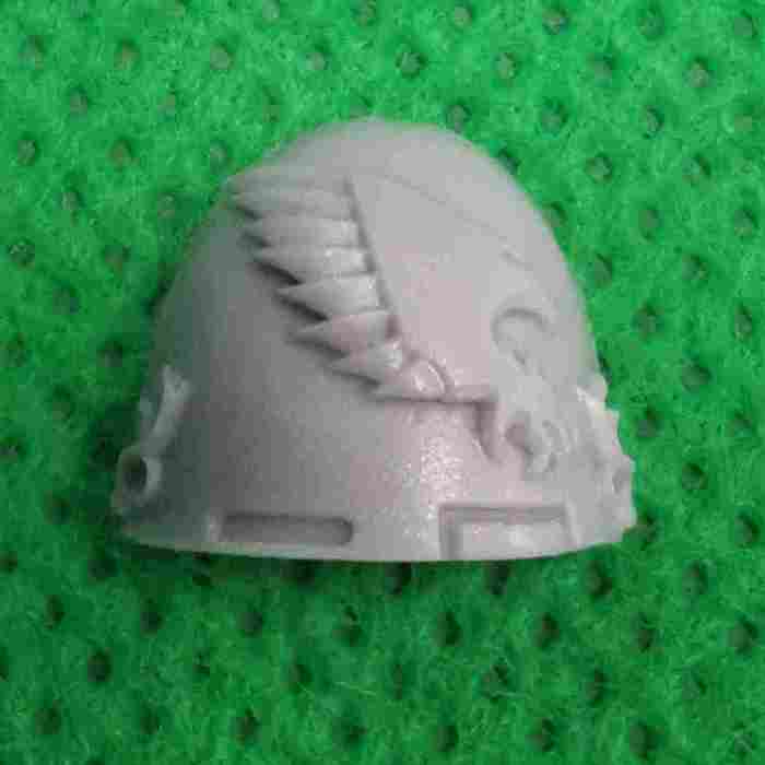 Emperor’s Children MKVI Shoulder Pads bits