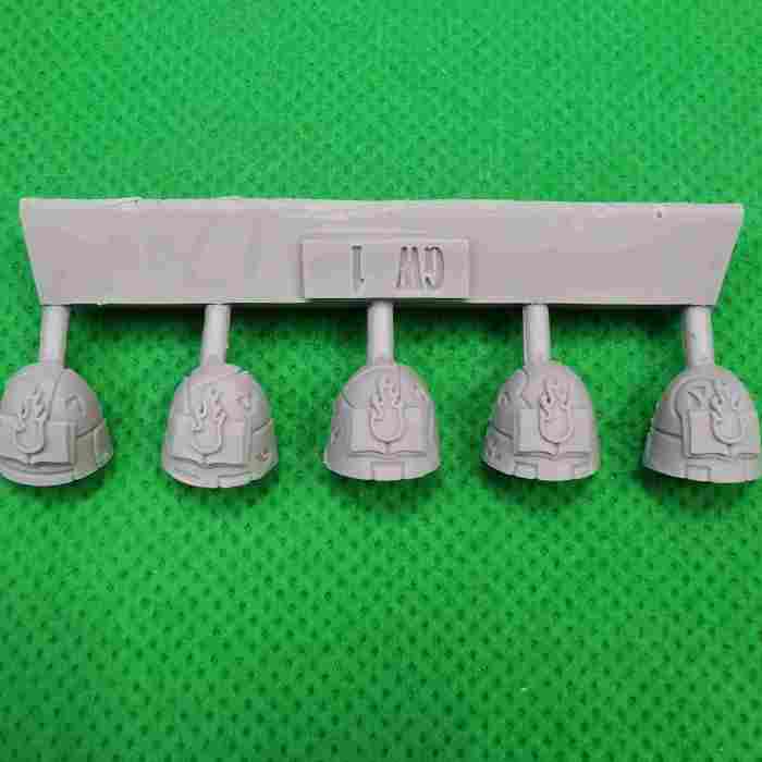 Word Bearers MKVI Shoulder Pads