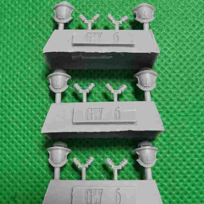 Legions Imperialis: Armiger Knights Helverin & Warglaives Squadron bits