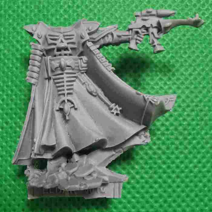 Eldar Farseer with Staff and Shuriken Pistol