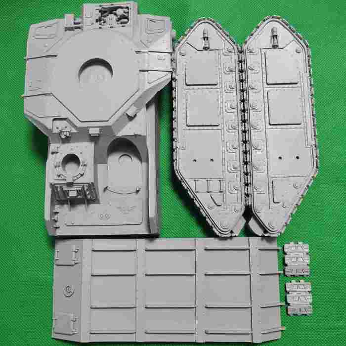 Macharius Heavy Tank