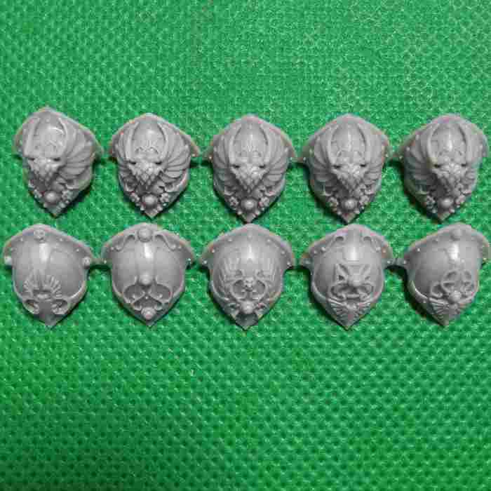 Adeptus Custodes Custodian Guard with Adrastite Spears