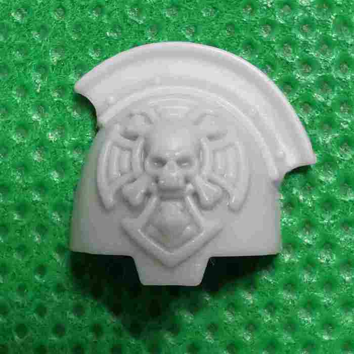 Captain in Terminator Armour bits
