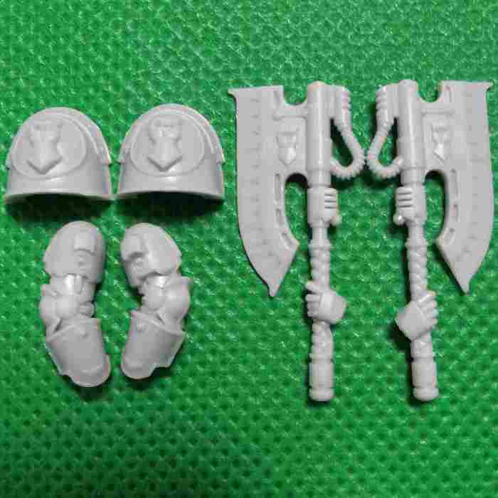 Imperial Fists Fafnir Rann bits