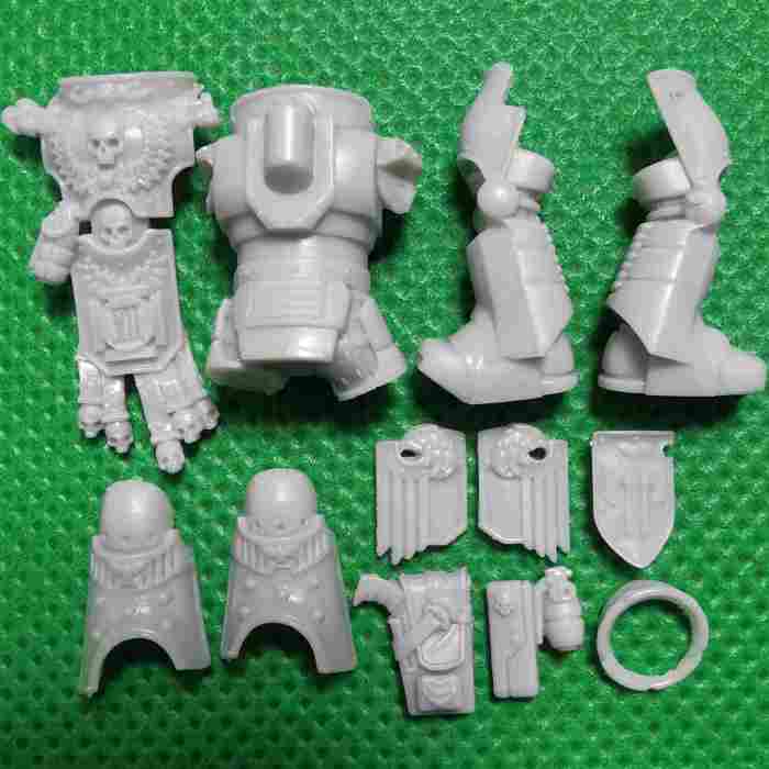 Imperial Fists Fafnir Rann bits