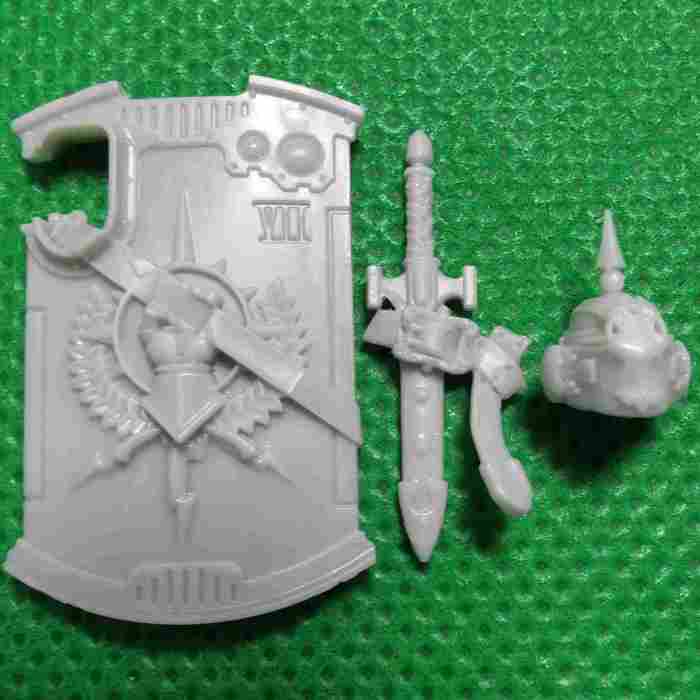 Imperial Fists Fafnir Rann bits