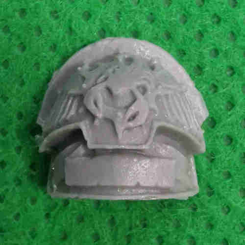 Red Scorpions With Honour Guard Bits - Shoulder Pad