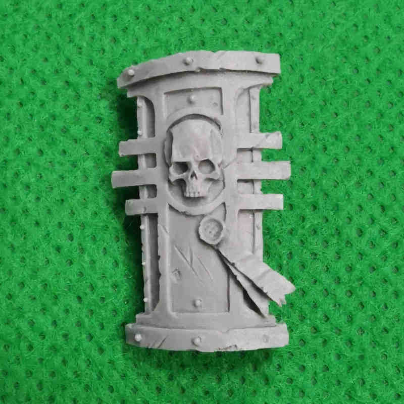 Inquisitor Lord Hector Rex And Retinue bits - Shield