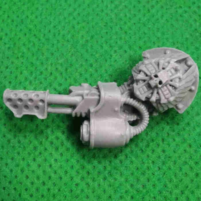 Lugft Huron Chapter Master Of The Astral Claws bits - Gun