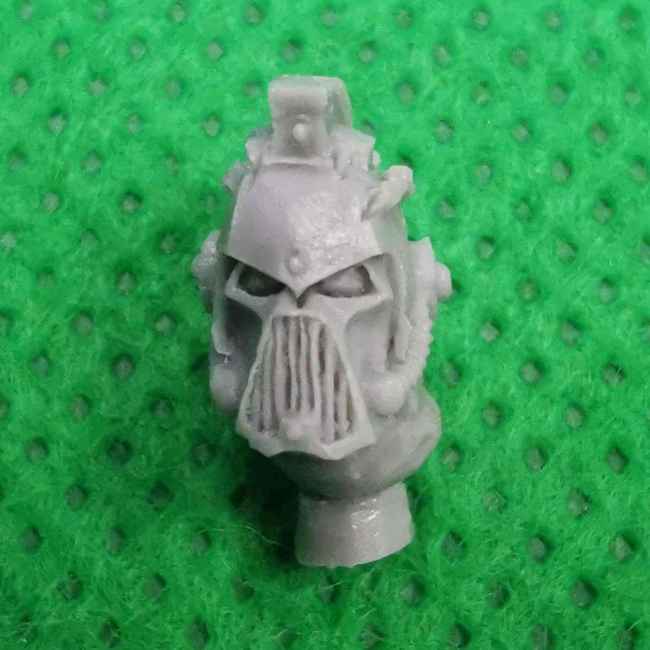 Kharn the Bloody 8th Captain of the World Eaters bits