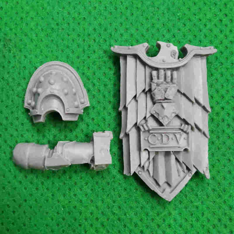 Alexis Polux - 405th Captain of the Imperial Fists bits