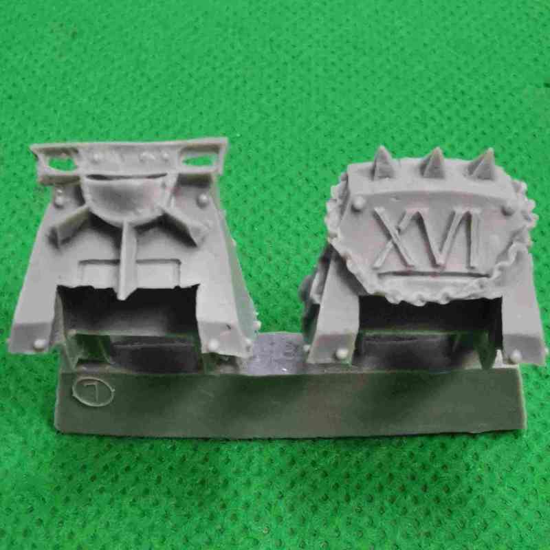 Sons Of Horus Legion Contemptor Dreadnought bits