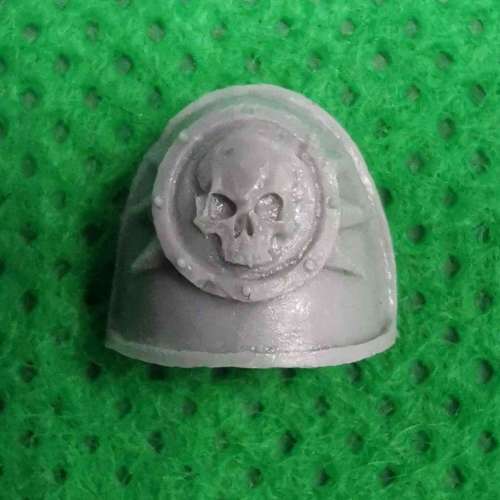 Death Guard Legion MKIV Shoulder Pads bits