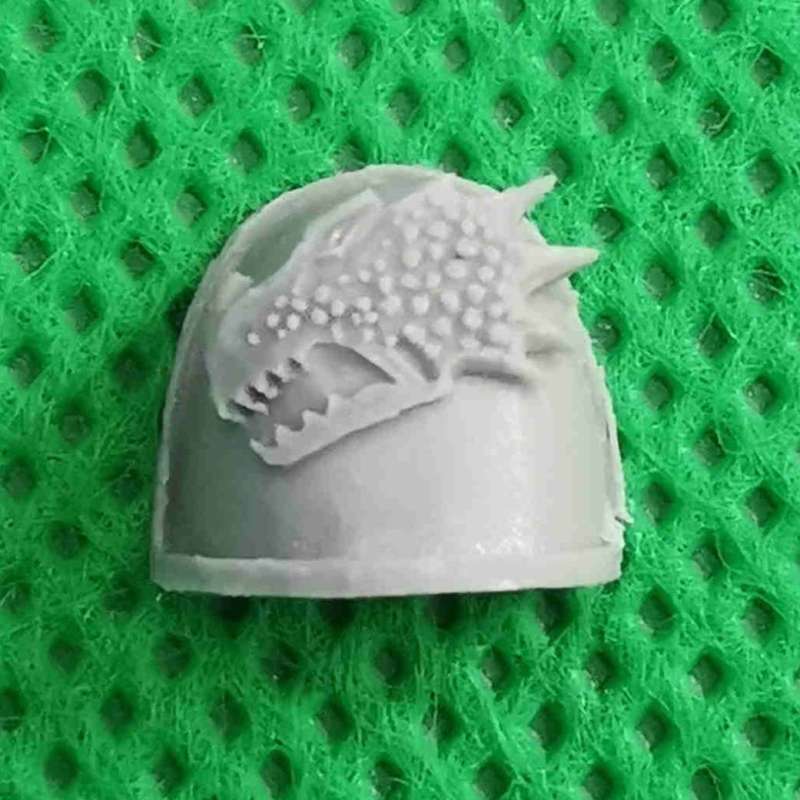 Salamanders Legion MKIV Shoulder Pads bits