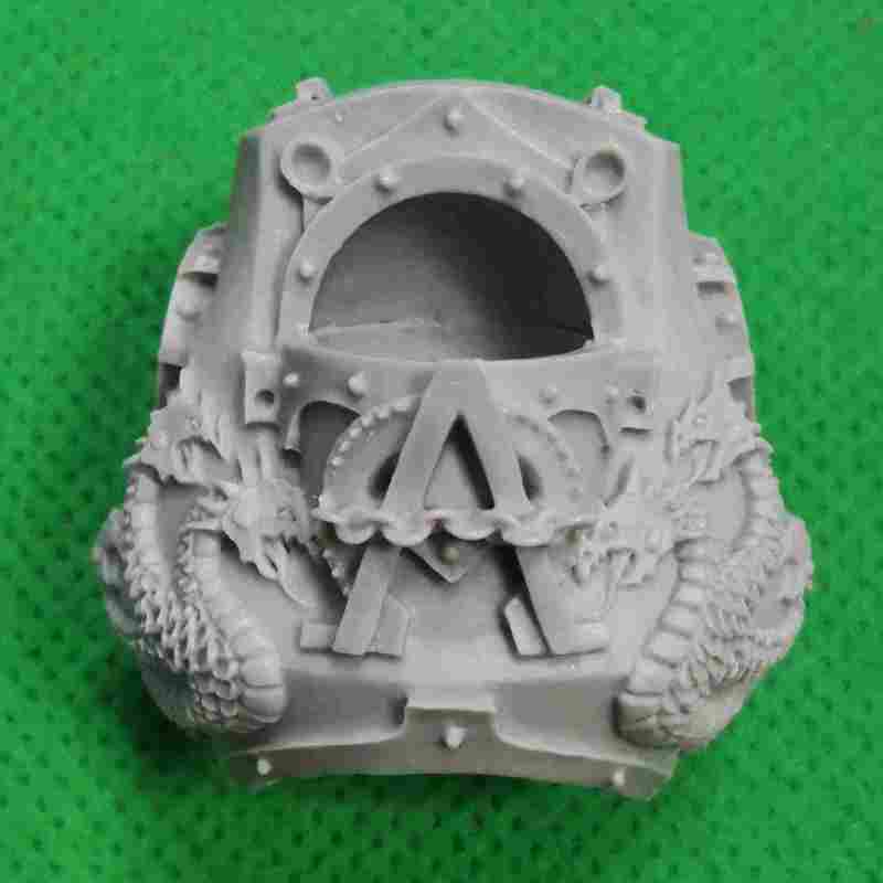 Alpha Legion Contemptor Dreadnought bits