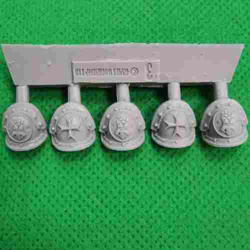 Imperial Fists – Templar Brethren Upgrade Set bits